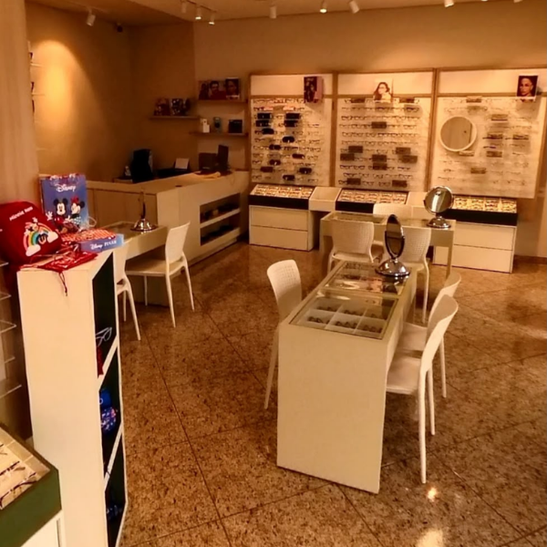 INTERIOR DA ÓTICA